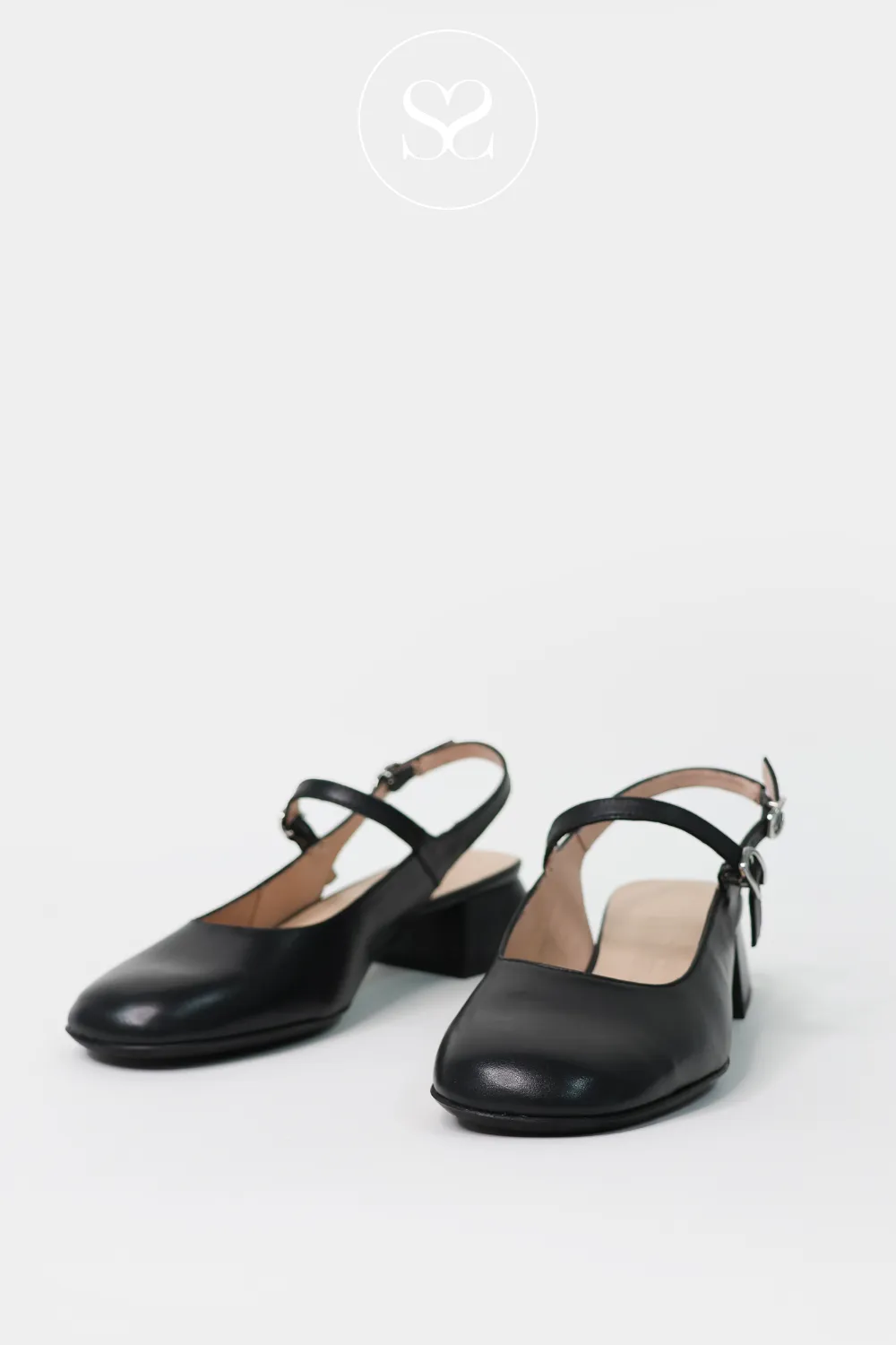 WONDERS D-1222 BLACK LEATHER MARY JANE SLINGBACK BLOCK HEELS